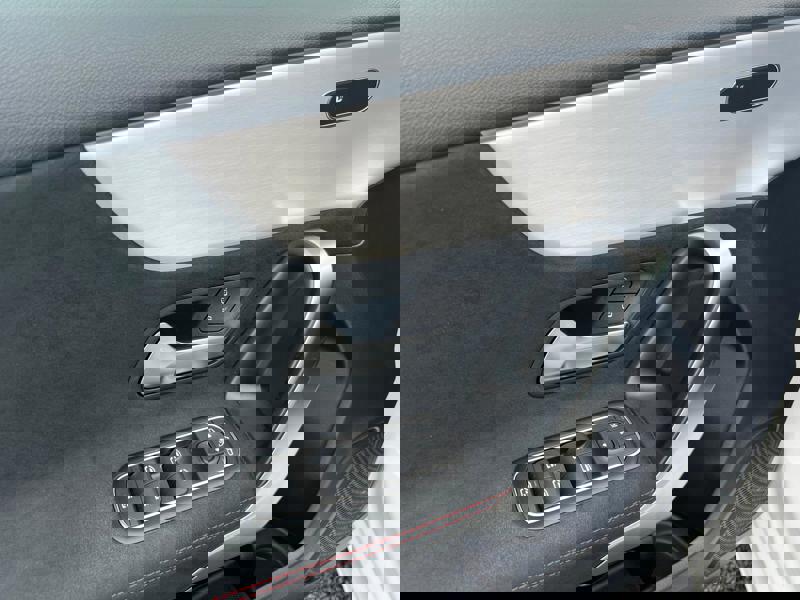 Image Mercedes-Benz CLASSE A A 200 Compacte AMG Line 